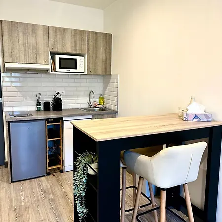 L Express Apartment Toulon